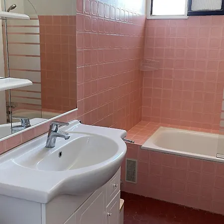 4 Personnes Avec Terrasse A 300m De La - Fr-1-309-372 *