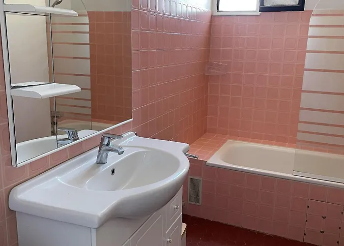 4 Personnes Avec Terrasse A 300m De La - Fr-1-309-372 *