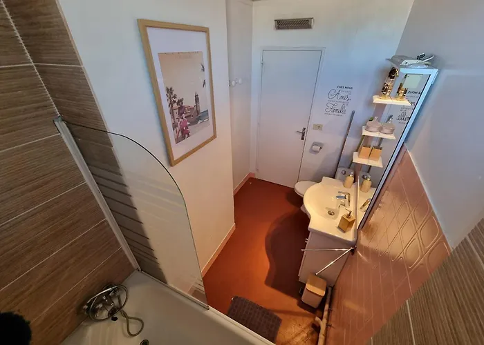 Appartement Avec Terrasse Pour 4 Personnes Proche - Fr-1-309-372